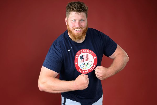 Olympic Champion Ryan Crouser Shows Massive Disparity Between His ‘Shot Put Hand’ and Regular Hand