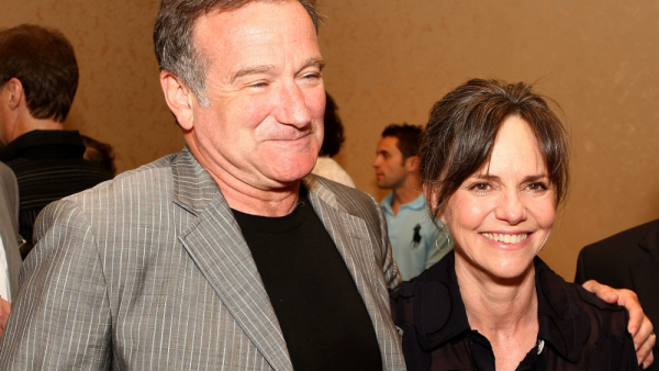 Sally Field Reveals Robin Williams Changed ‘Mrs. Doubtfire’ Filming Order So She Could Leave Set After Her Father Died: ‘He Was Very Sensitive and Intuitive’