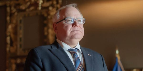 Tim Walz’s siblings: What to know about Jeff, Sandy and his late brother Craig